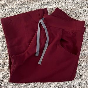FIGS, Kade cargo, burgundy, size small